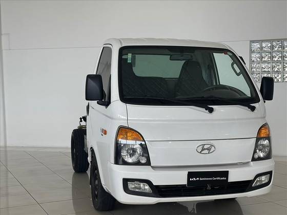 HYUNDAI HR 2.5 LONGO SEM CAÇAMBA 4X2 16V 130CV TURBO INTERCOOLER DIESEL 2P MANUAL